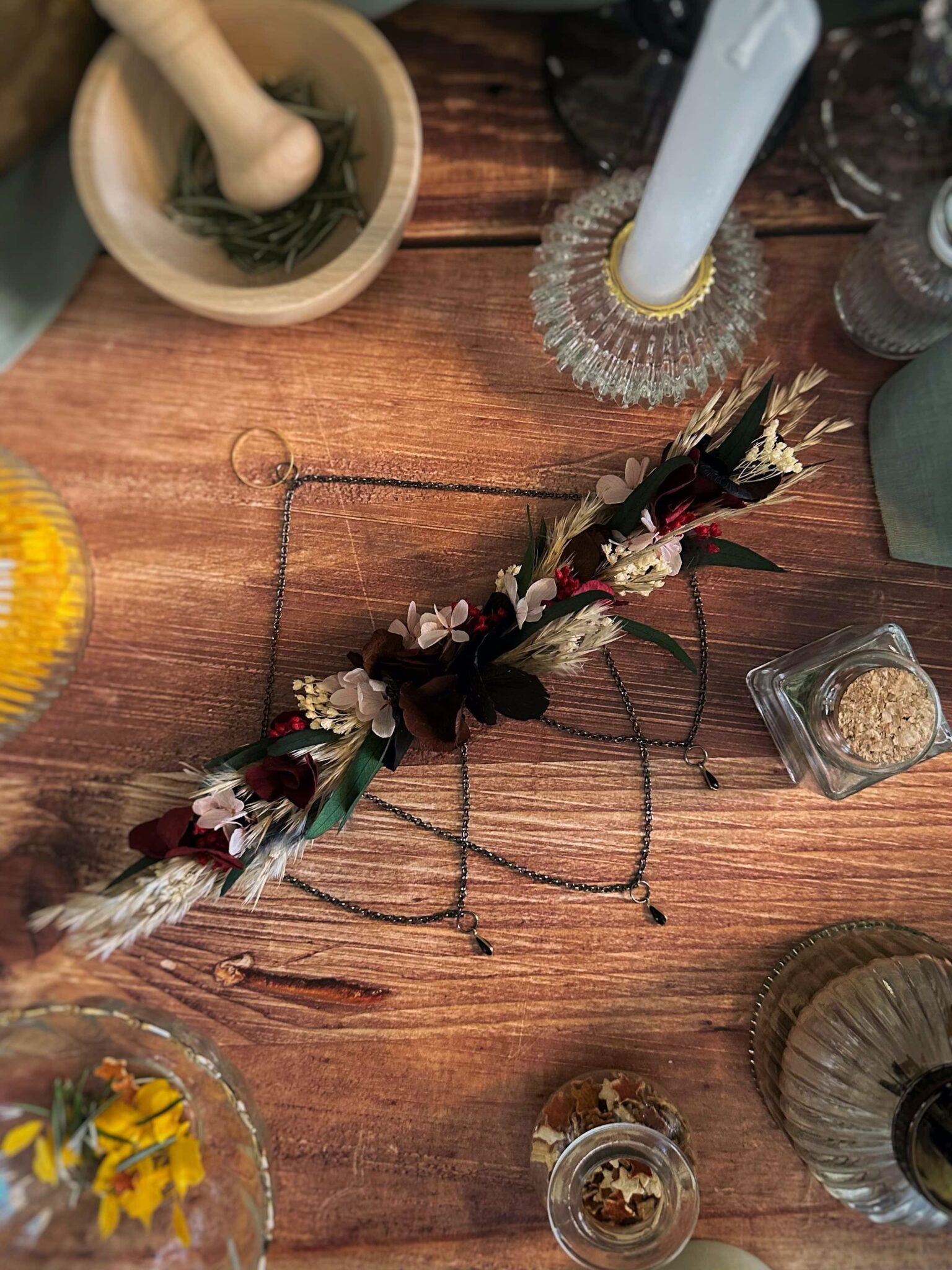 Éclipse - Suspension en fleurs séchées et stabilisées