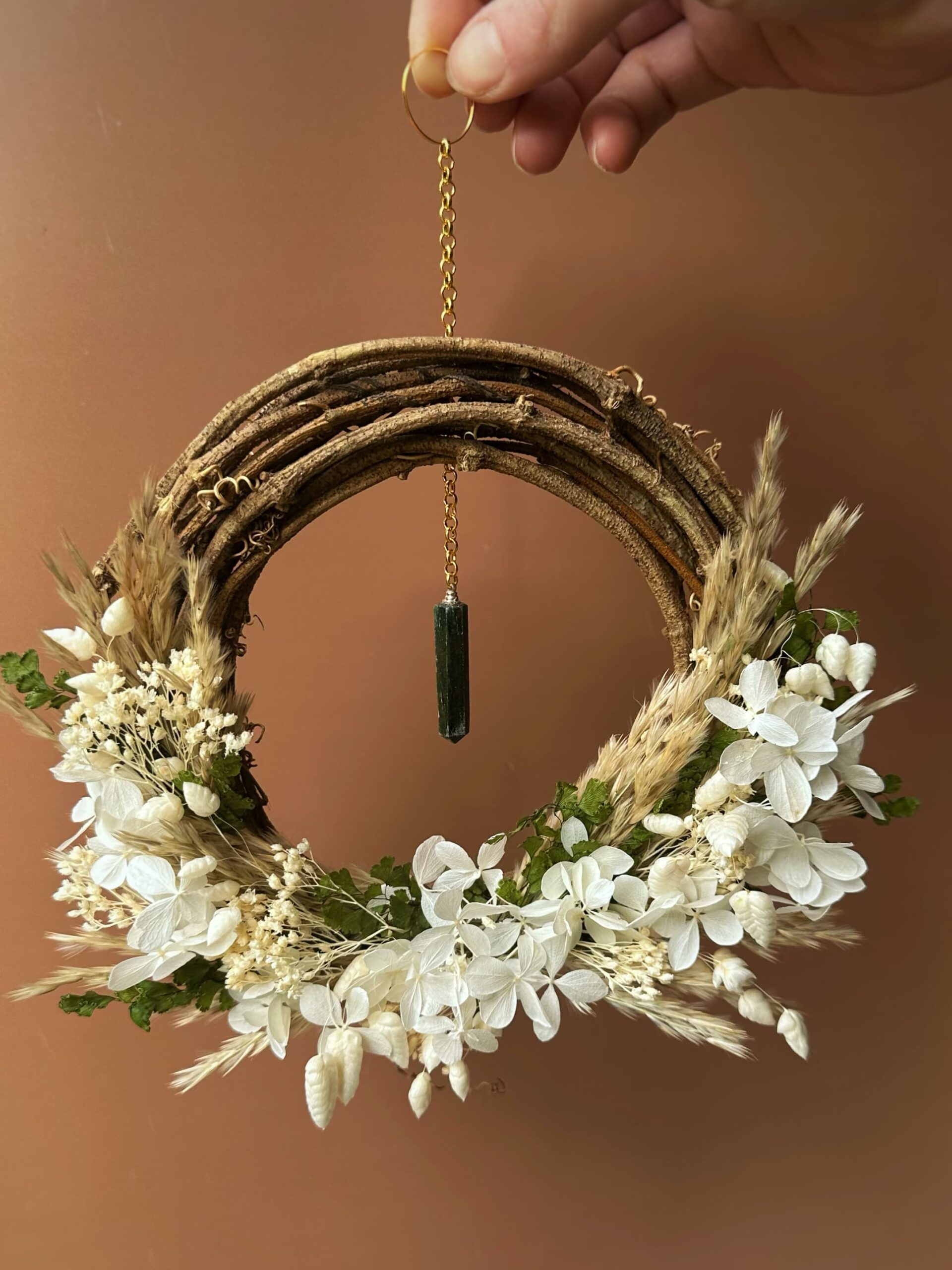 Sève - Couronne en fleurs séchées et stabilisées et vigne