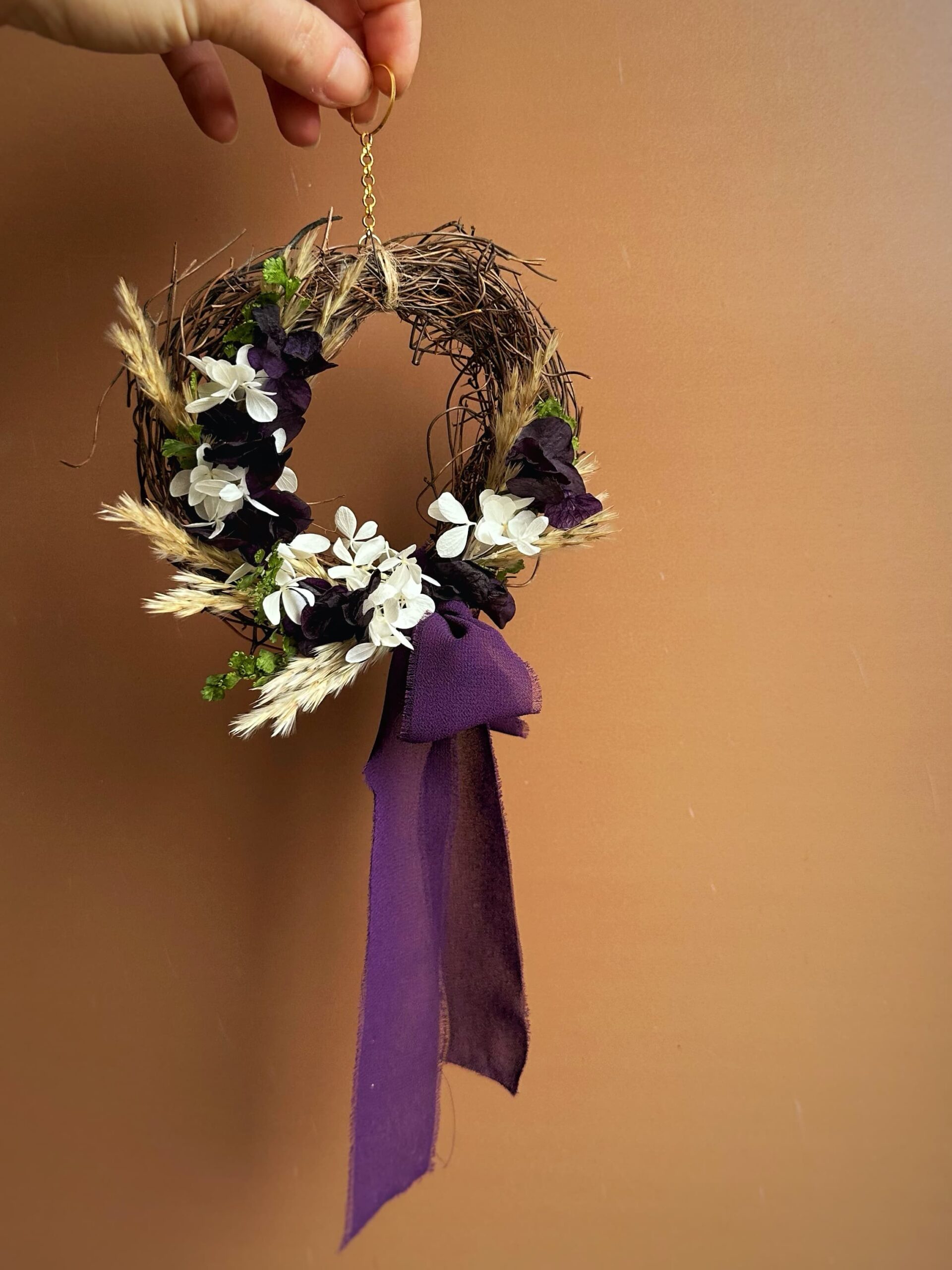 Murmure - Mini couronnes en fleurs séchées et stabilisées et muehlenbeckia