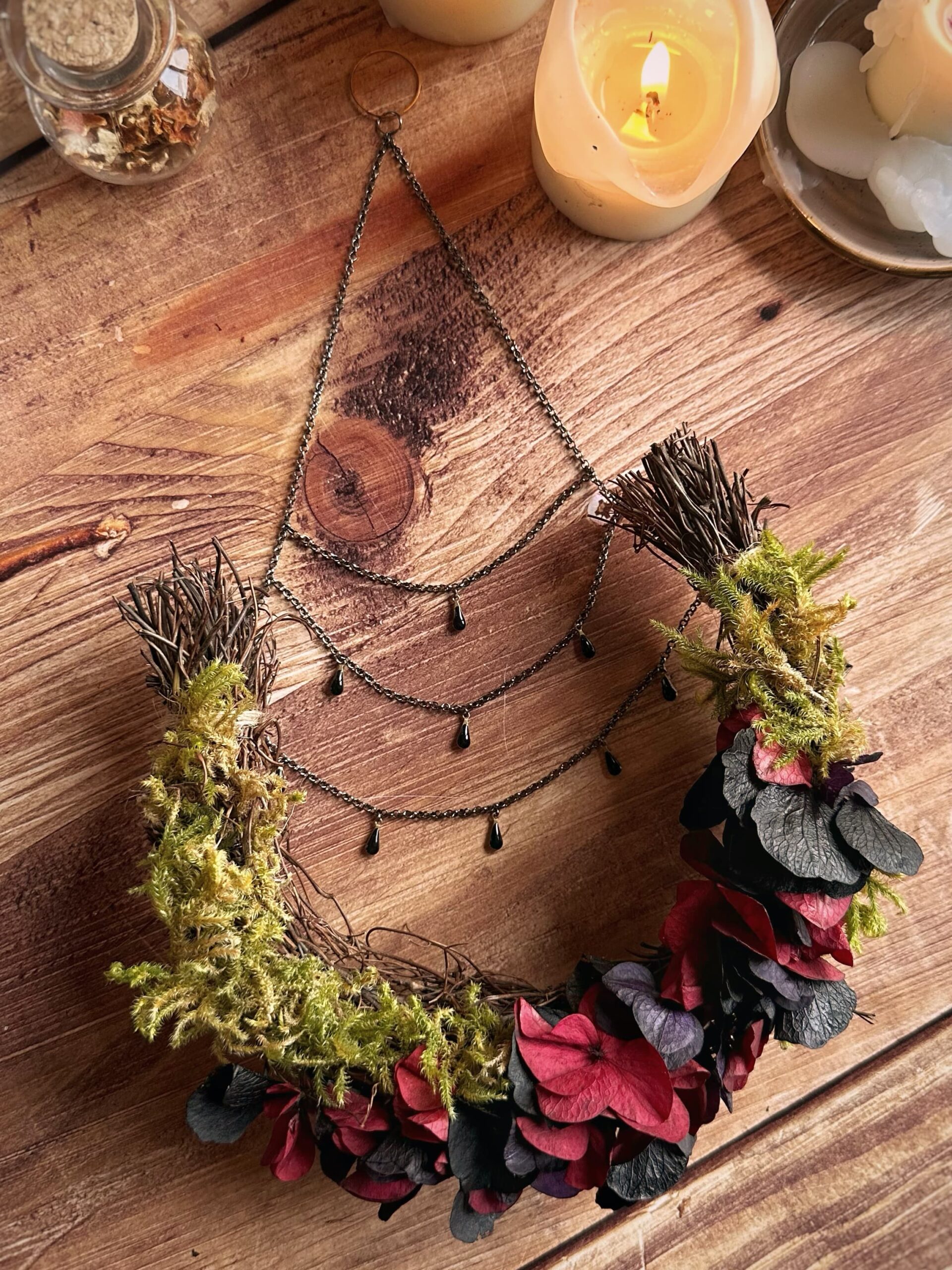 Eternelle - Grande couronne thème VAMPIRIA avec Perles de verre