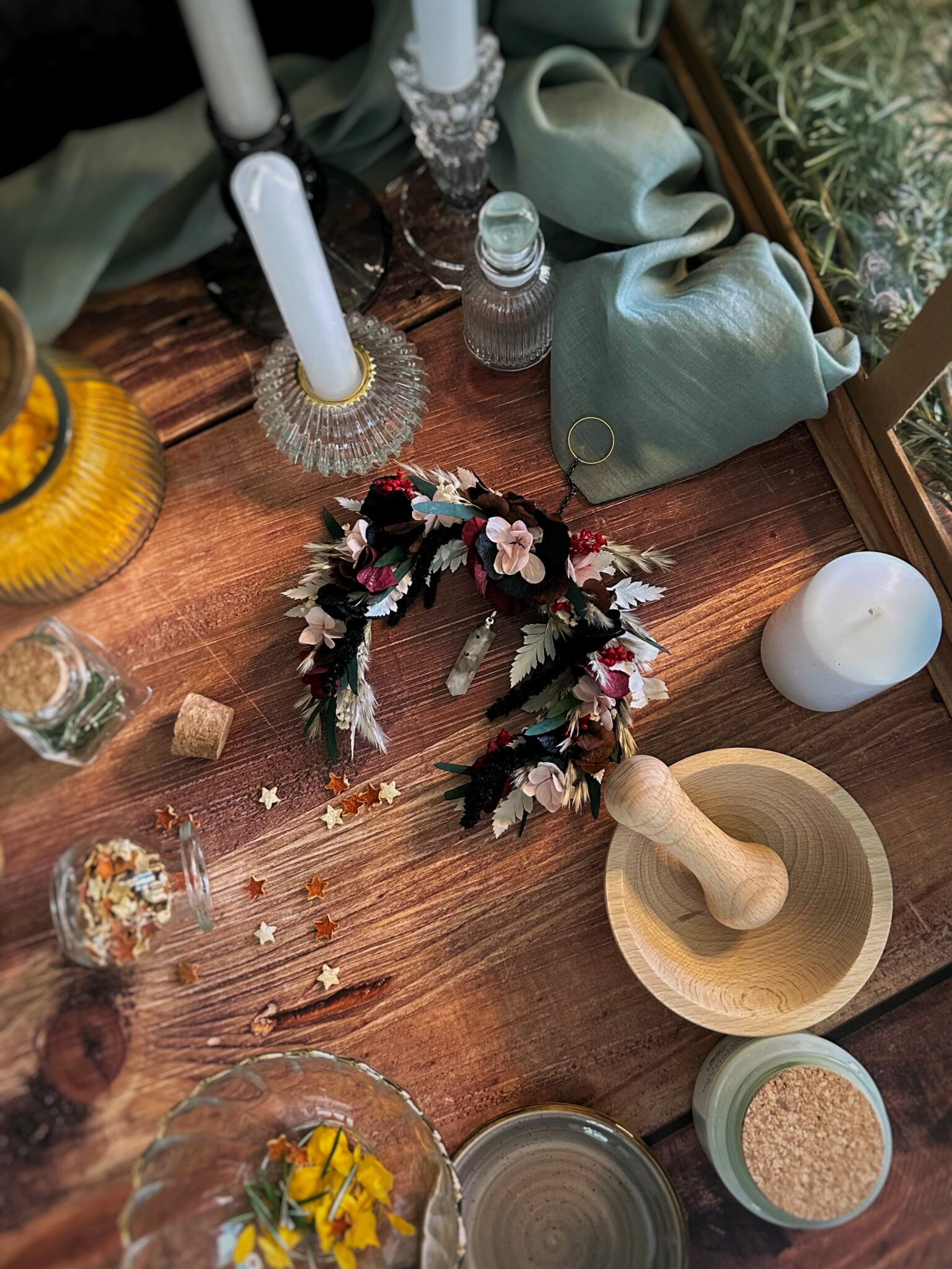 Transcendance - Couronne en arche en fleurs séchées et stabilisées