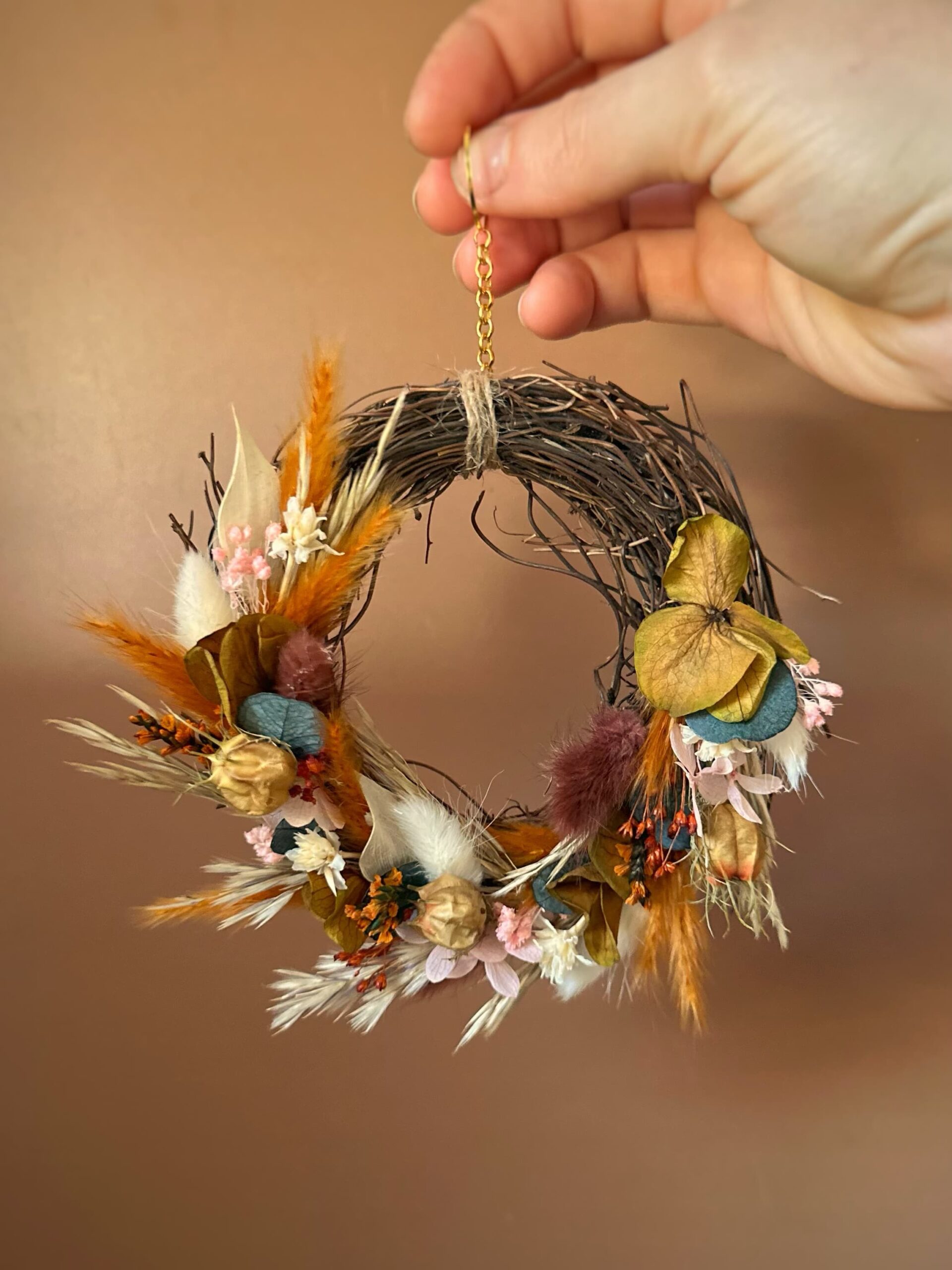 L'Errante - Couronne en muehlenbeckia, fleurs séchées et stabilisées